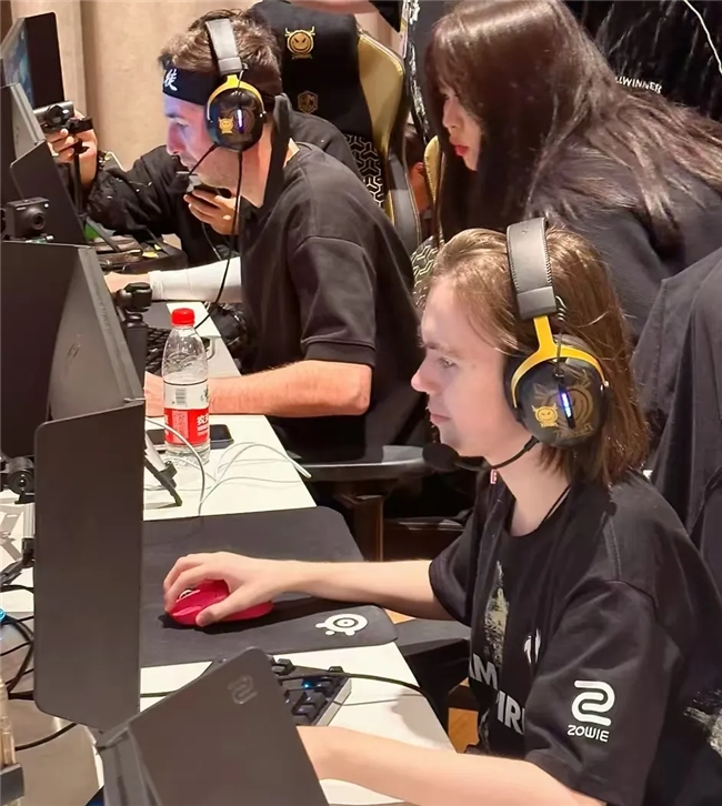 100 Thieves 将在 LTA 2025 跨会议的总决赛中对阵 Team Liquid