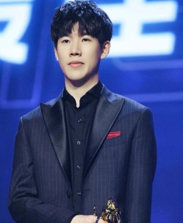 明日首发名单：朱开白教坐镇评论席 Flandre首发出战对决Shanji