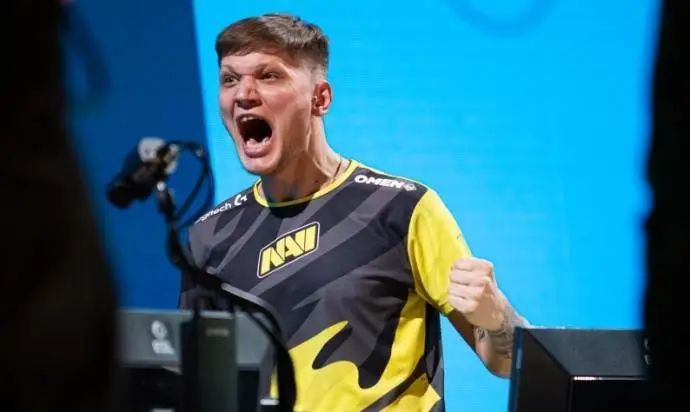 三波团队战斗完成了翻盘！SYWJJ 剑魔势不可挡， FunPlus Phoenix 在第一场比赛中击败了 LGD Gaming